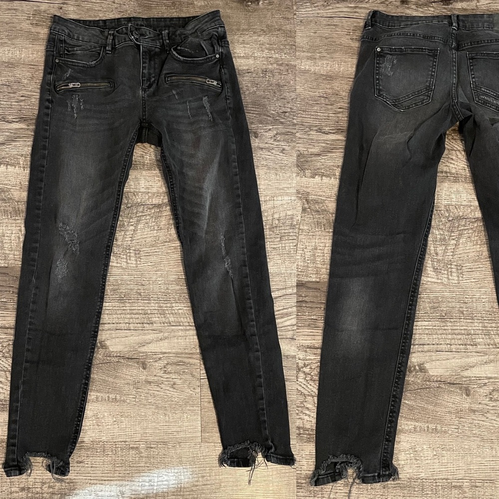 ZARA | Black Wash Zip Pocket Raw Hem Straight Jean